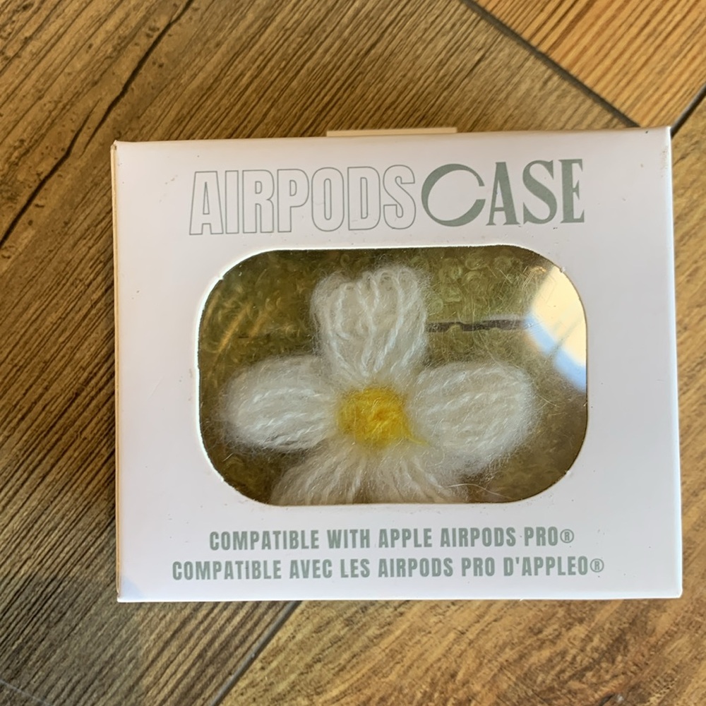 AirPod Pro case - Picture 6 of 7